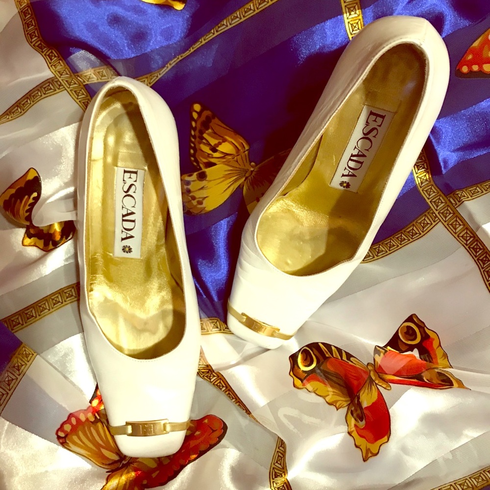 White Leather Escada Shoes With Gold Monogram